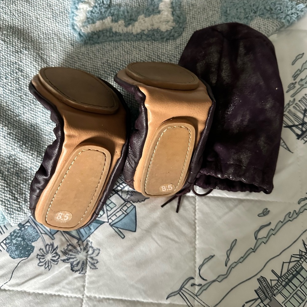 Soft sole slip on shoes light weigh/ fold into bag do purple sz 8.5 - Picture 2 of 4